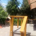 アパート Sajkovic ウグリャン